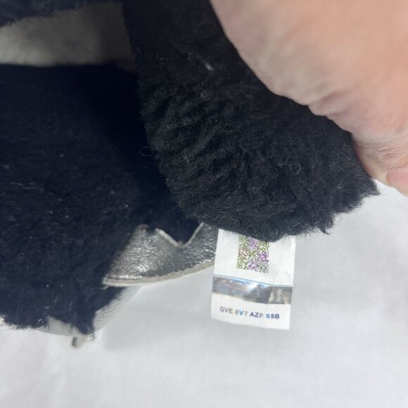 UGG Neumel Platform Leather Chukka Boots Womens Sz 6 Big Kids 4 Silver Metallic - Picture 6 of 7